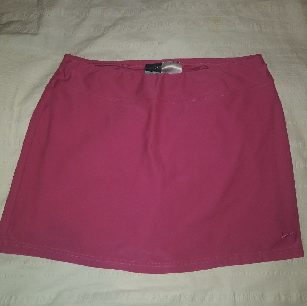 Nike | Dri Fit Skort Skirt Pink Medium GOLF, TENNIS, PICKLEBALL ATHLETIC WEAR